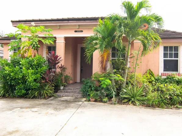 20501 SW 127th Ct, Miami, FL 33177
