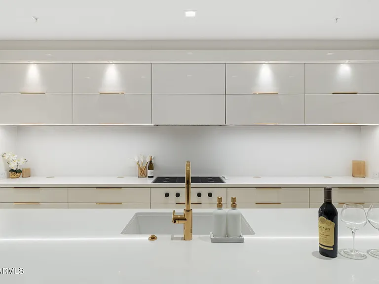 6587 N Palmeraie Blvd #2015 — Photo 10