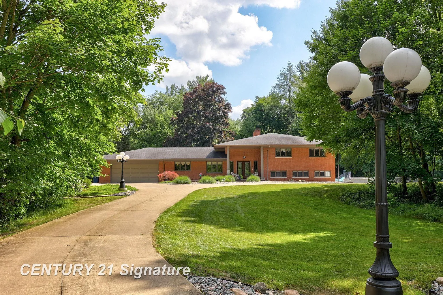 12821 Gratiot Rd photo 1