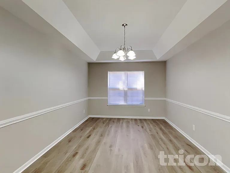 713 Southridge Dr — Photo 5