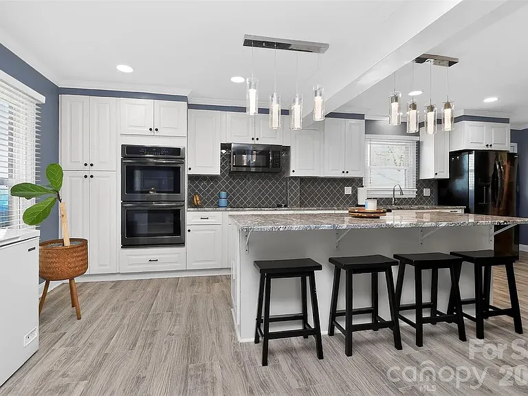 4019 Back Creek Church Rd — Photo 1