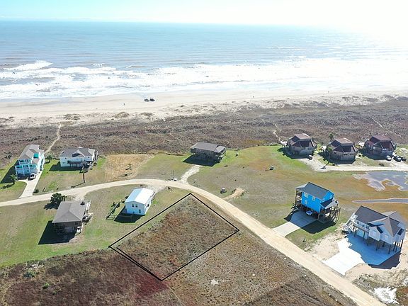 3rd image of 404 Driftwood Dr
