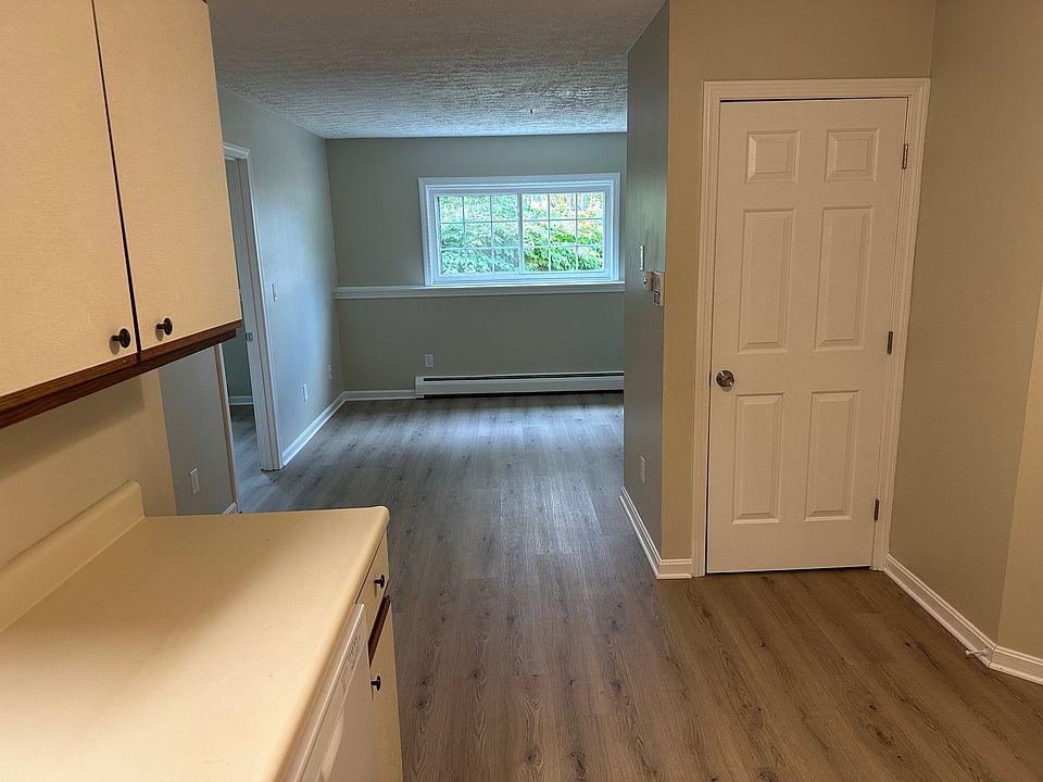 Living room viewed from kitchen