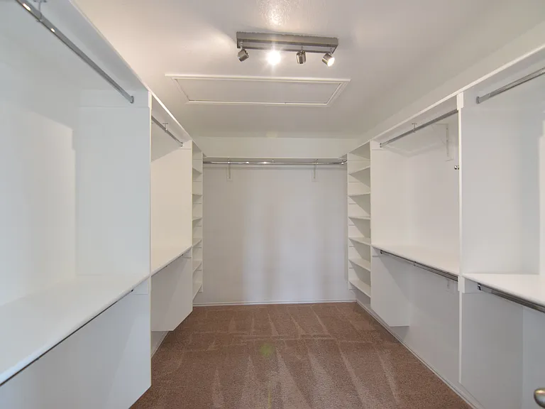 1114 Iron Glen Dr — Photo 18