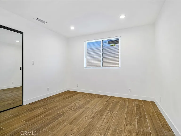 5706 Burnet Ave — Photo 9