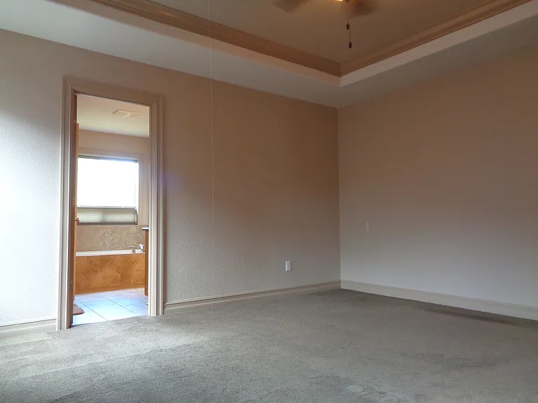 6439 Robin Hood St SE — Photo 28