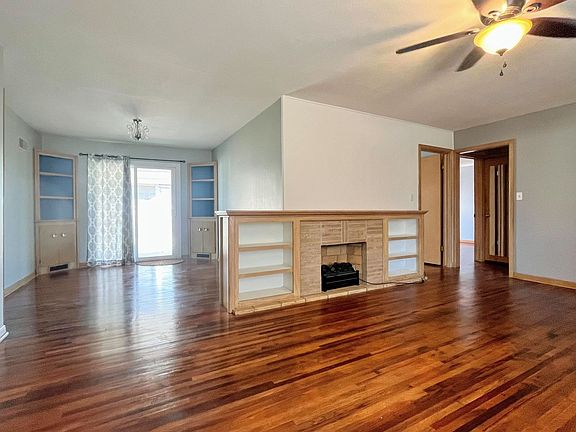 4th image of 19 E 29th Ct