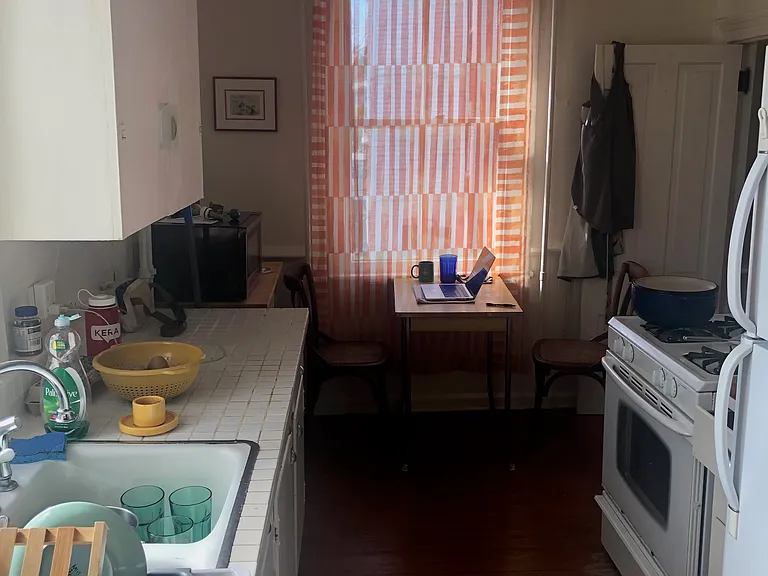 518 Ridge St #B — Photo 5
