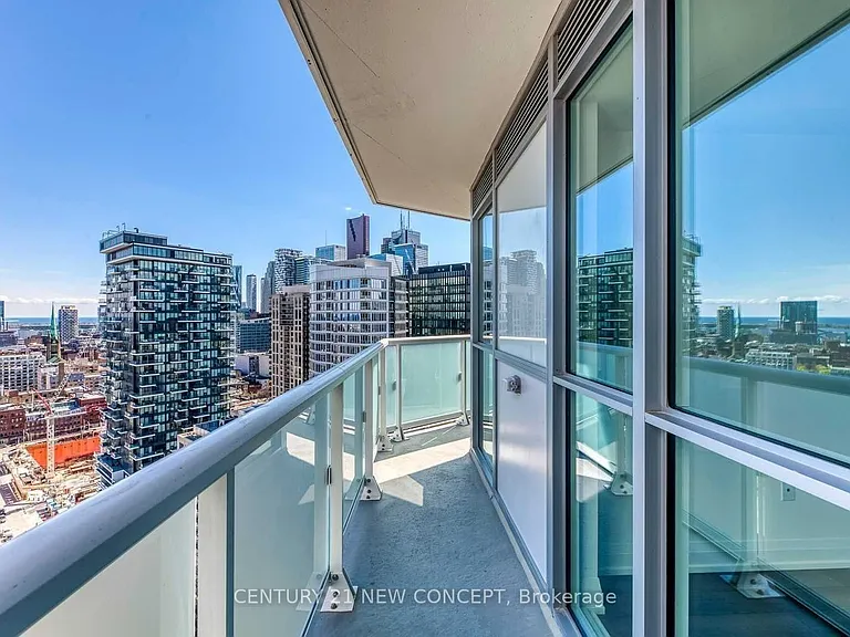 77 Mutual St #3004 — Photo 24