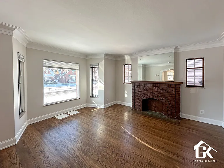 16182 Greenlawn St — Photo 8