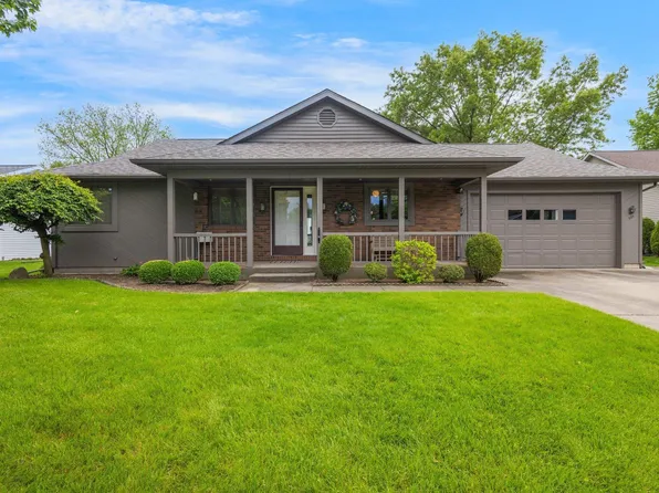 305 Eugene Dr, Middlebury, IN 46540