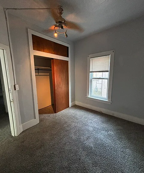 815 College St N — Photo 11