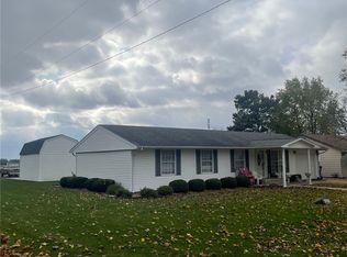 713 Scott Dr, Hoopeston, IL 60942