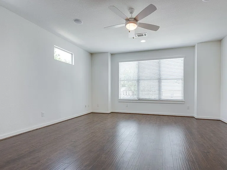 2706 Forest Park Blvd — Photo 21