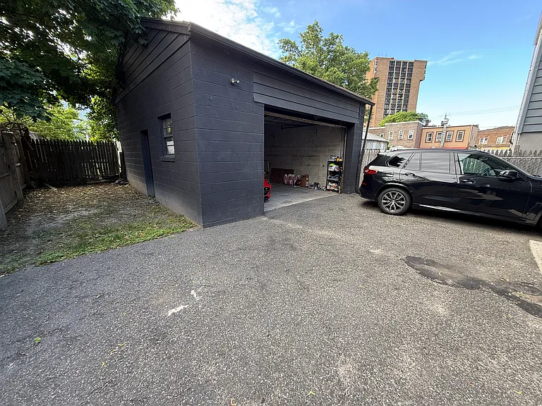 42 Lincoln St #1 — Photo 8