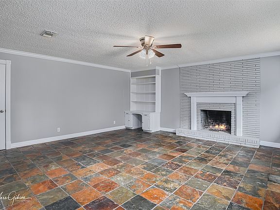 5th image of 8908 Acacia Ln