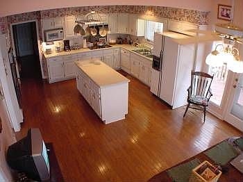 4th image of 224 Shorewood Ct
