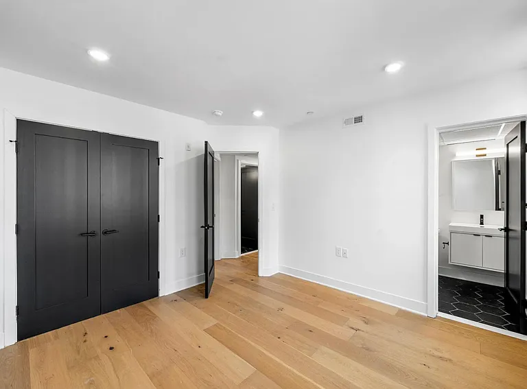 1800 W Girard Ave #2 — Photo 13