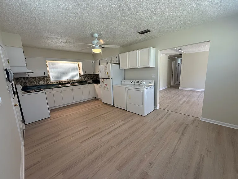 7264 Honda Dr — Photo 2