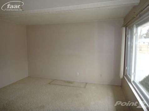 4th image of 3837 Sunridge Dr