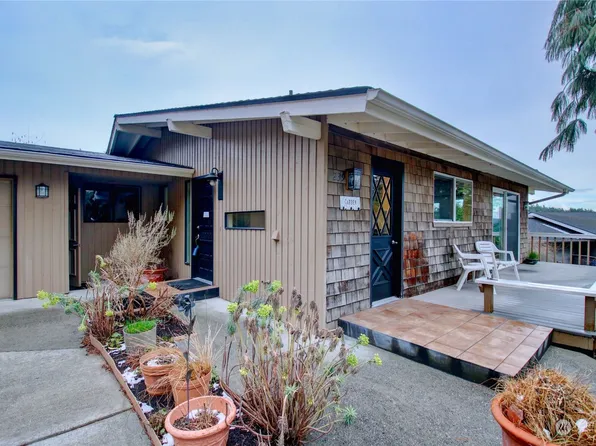 239 Elwha Drive, La Conner, WA 98257