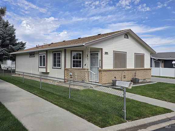 2nd image of 1100 Burnett Dr Unit 261
