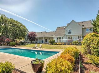 6721 Laurel Crest Dr, Medford, OR 97504