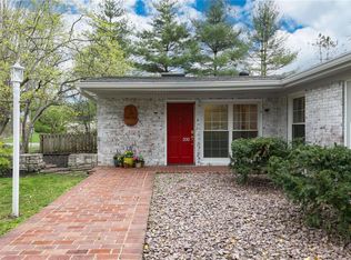 200 Wenneker Dr, Saint Louis, MO 63124