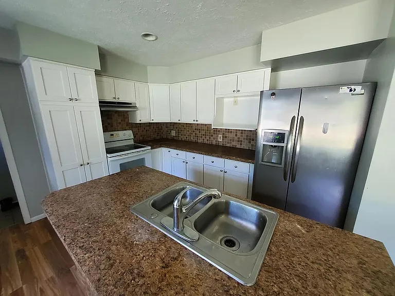 1700 Rondo St SE — Photo 4