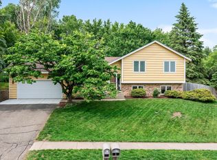 8315 141st St W, Apple Valley, MN 55124