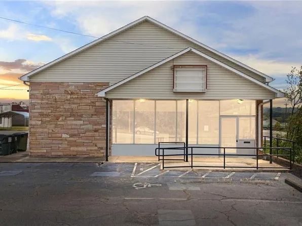 201 W 4th St, Walnut Cove, NC 27052