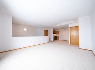 634 McIntosh Ct, Shakopee, MN 55379