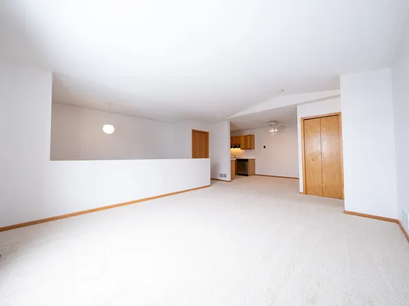 634 McIntosh Ct, Shakopee, MN 55379