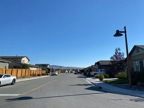 4th image of 917 Croston Springs Dr