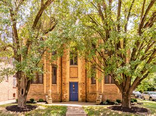 326 S Hanley Rd #LUX, Saint Louis, MO 63105