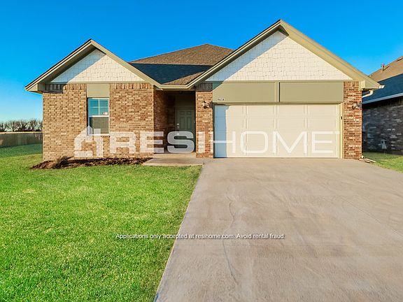 3rd image of 961 Waverly Dr #A