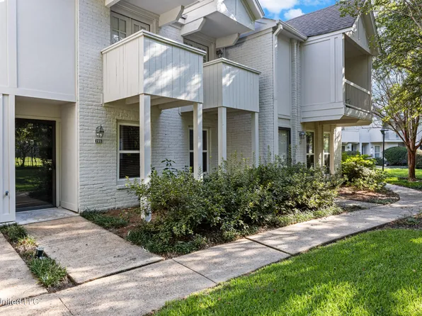 550 Post Rd APT 205, Ridgeland, MS 39157