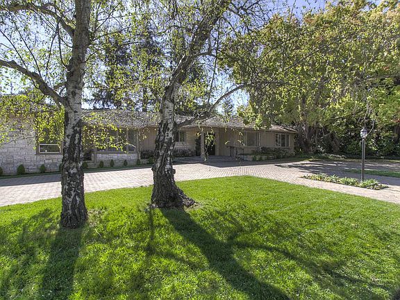 3rd image of 14792 Vickery Ave