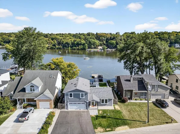 519 N Harrison St, Algonquin, IL 60102