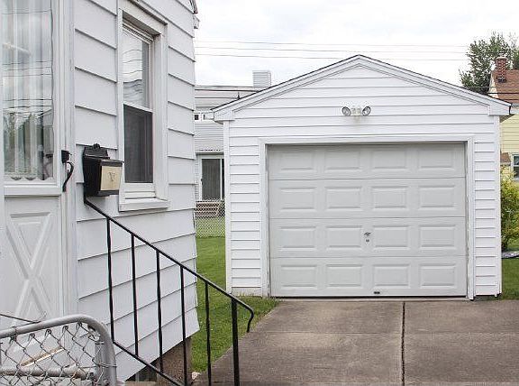 2nd image of 79 Kenview Ave