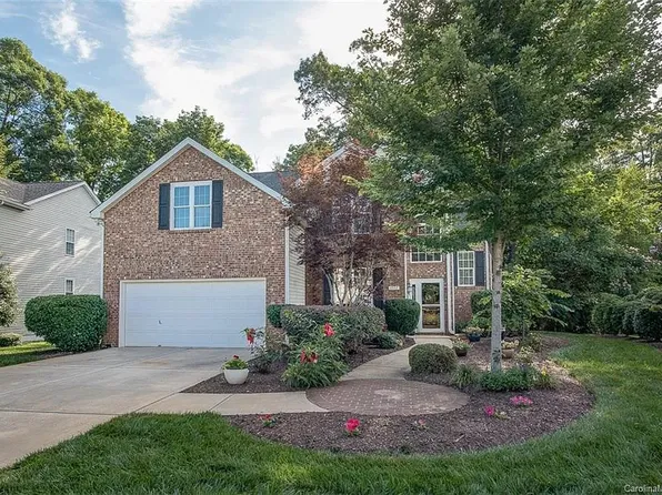 17117 Astor Hall Dr, Charlotte, NC 28277