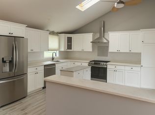 11 Lheureux Cir, Randolph, MA 02368