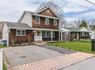 25 Todd Ct, Huntington Station, NY 11746