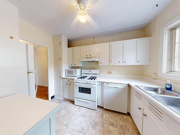 5th image of 3320 Coryell Ln
