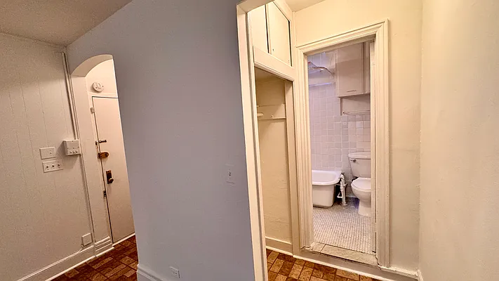 Rented by HOLTON REAL ESTATE INC. | media 4