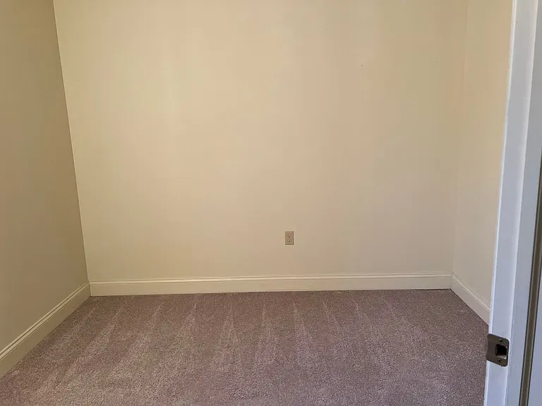 1740 Chestnut St — Photo 39