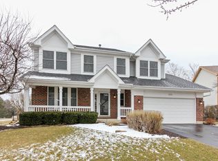 1201 Dorchester Dr, Mundelein, IL 60060