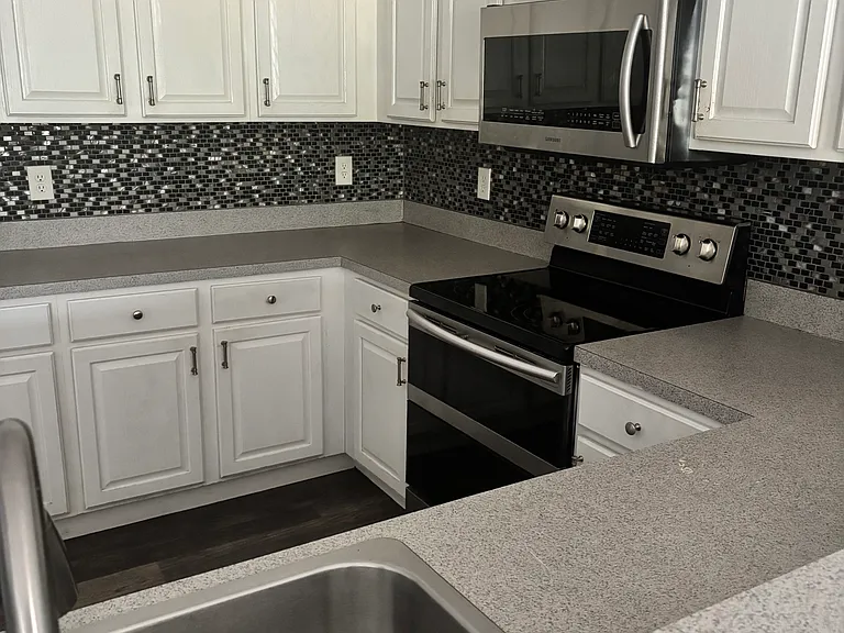 3205 E 11th Ave — Photo 5