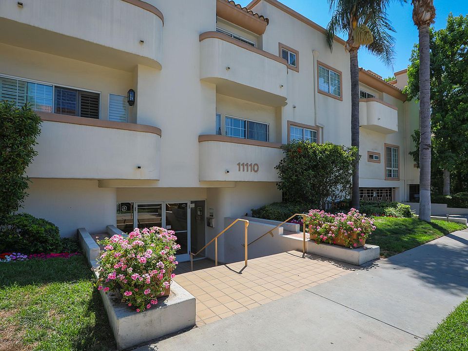1st image of 11110 Camarillo St Unit 121