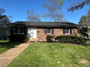 465 N Geyer Rd, Saint Louis, MO 63122